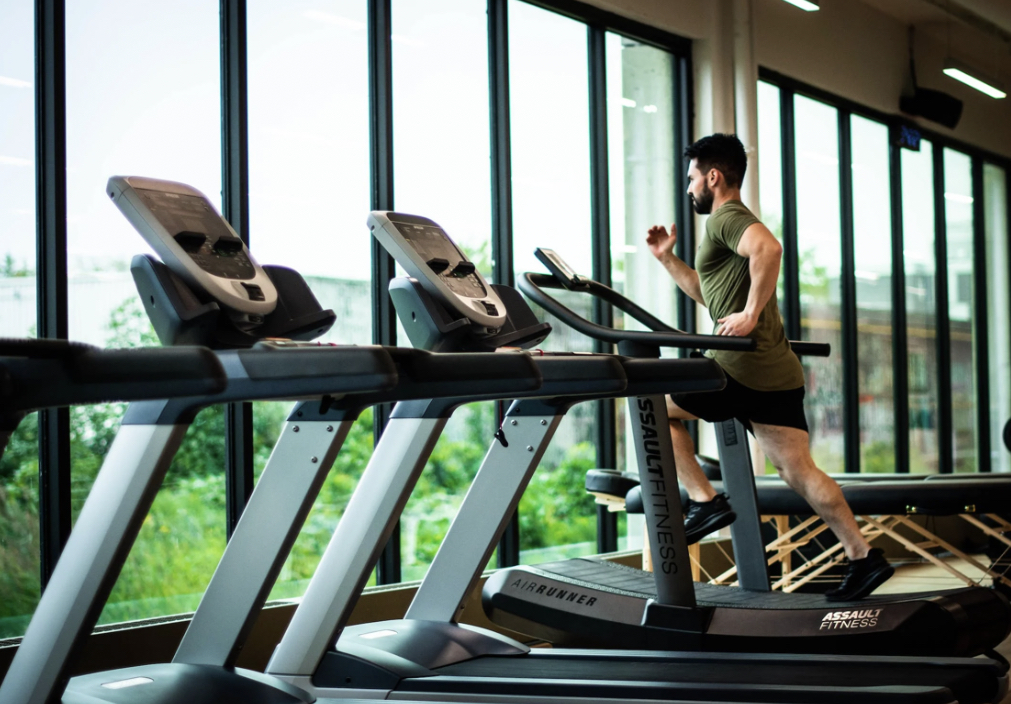 Treadmills for Low Ceiling Spaces – Optimize Workouts